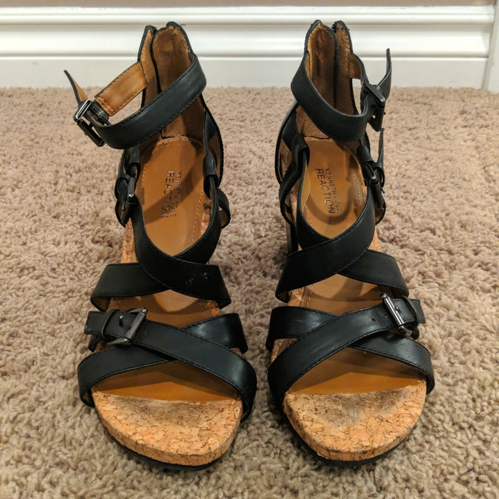Kenneth Cole Reaction, Black Strappy, Buckle, Leather heels. - Picture 6 of 7
